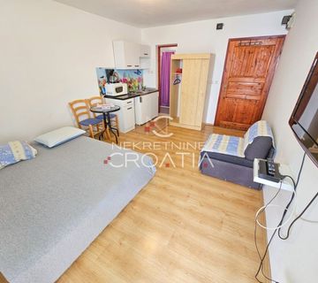 PRIZNA: 1. RED DO MORA, 3 APARTMANA! (prodaja) - cover