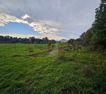 PRODAJA, GRAĐEVINSKO ZEMLJIŠTE, LOBORIKA, 750 M2 - cover