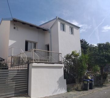 PRODAJA, KUĆA SA 3 STANA 220m2, LAŠĆINA, 400.000 € (prodaja) - cover