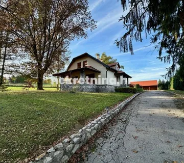 Prodaja - Samostojeća ladanjska vila / Kuća - Podgarić - 380m2 - Podgarić, Berek