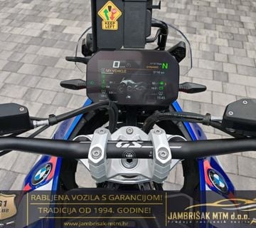 BMW GS1300R TROPHY AKRAPOVIČ DYNAMIC PAKET HEADLIGHT PRO JAMSTVO - cover