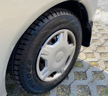 Mitsubishi Colt - cover