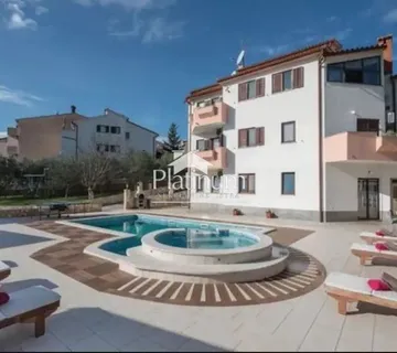 Istra, Pula, Nova Veruda, prelijepa vila za iznajmljivanje (prodaja) - cover