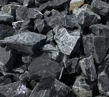 Drobljeni kamen Nero - cover