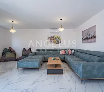 Krk, Dobrinj - Luksuzna vila s bazenom 300m2 (prodaja) - cover