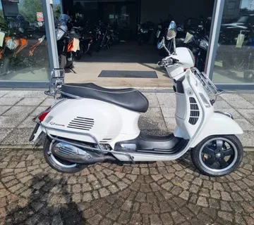 PIAGGIO VESPA GTS 300 SUPER, 2013 god. - cover