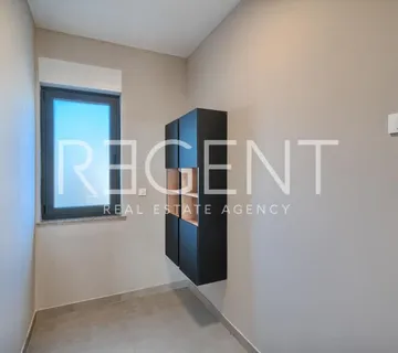 Primošten – Luksuzna vila s infinity bazenom, 450 m2 novogradnja - cover