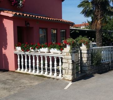 Apartmani  Dragica! Porec - cover
