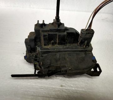 BRAVA VRATA PREDNJA DESNA RENAULT CLIO 3 - cover