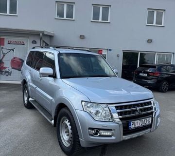 Mitsubishi Pajero/Montero 3,2 DID INT automatik - cover