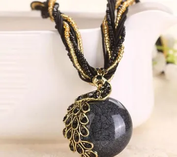 Paun ogrlica - cover