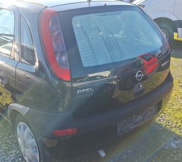 Opel Corsa 1,2 16V - cover