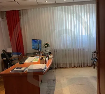 MALEŠNICA 2-etažni stan 111,72 m2, moguća prenamj. u 2 stamb. jedinice - Zagreb