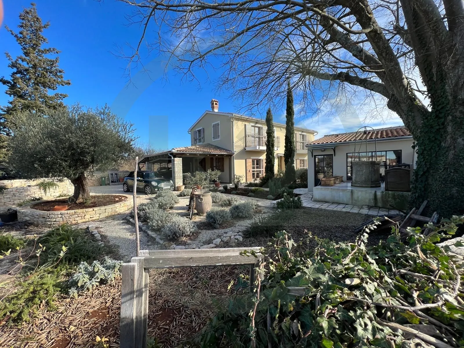 Vrhunska nova Istarska vila 200 m2 u Peresiji, Svetvinčenat - cover