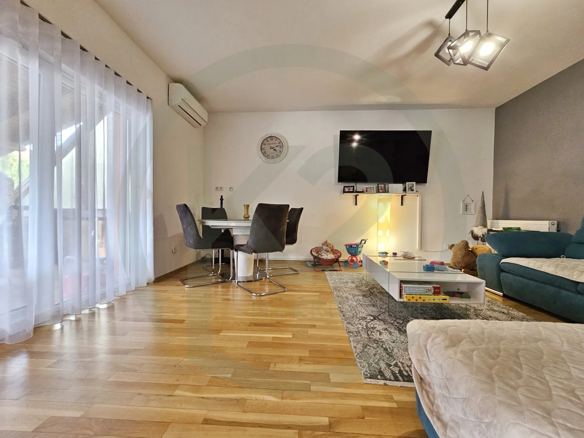 Stan: Ravnice 2S+DB 95 m2 Parking, Vrt - cover