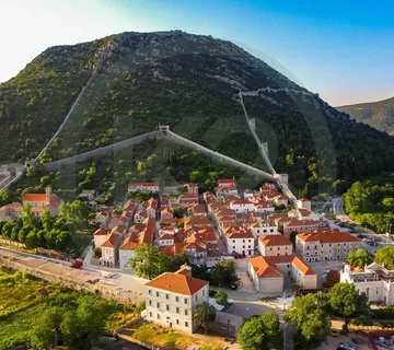 STON - zemljište unutar zidina - Ston, Ston