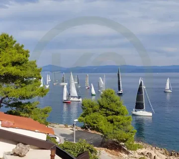 Građ. zemljište Šolta / Stomorska 706 m2 uz more! - cover