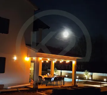 Labin, luksuzna vila sa bazenom, 185 m2+okućnica 1.207 m2, HITNO!! - cover