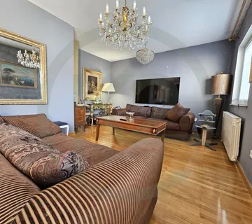 Vrbik: Kuća 300 m2 tri stana ZAMJENA - Zagreb