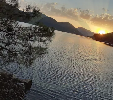 Pelješac 216.904 m2 prvi red do mora - Zaton Doli, Ston