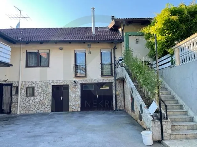 Kuća sa 2 stana i ugostiteljski objekt - cover