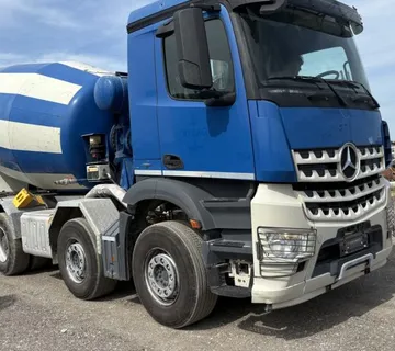 Mercedes Arocs 4448, 2014 god. - cover