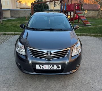Toyota Avensis 2.0 D-4D - cover