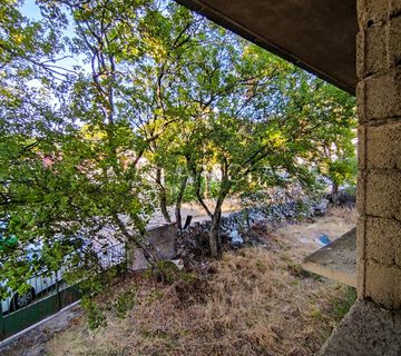 BRAČ, GORNJI HUMAC - Građevinsko zemljište s nedovršenom kućom - cover