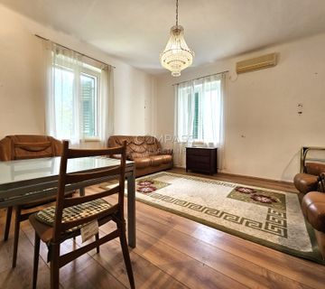 Prostran stan za renovaciju: Bačvice, Split, 100.00 m2 (prodaja) - cover