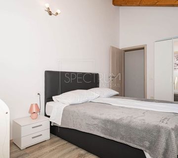 Sveti Lovreč okolica, kamena kuća sa bazenom na mirnoj lokaciji - cover