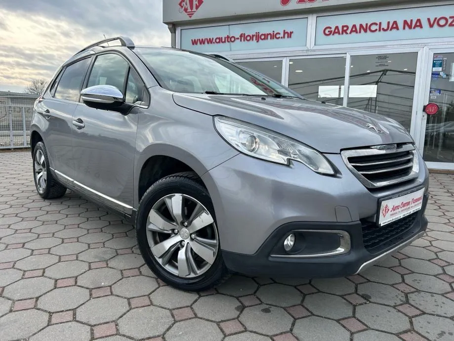 Peugeot 2008 1,6 e-HDi 2015.,reg:9.5.2026.,VELIKI SERVIS,PANORAMA,NAVI - cover