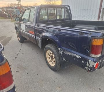Mazda B-2500 4X4 - cover