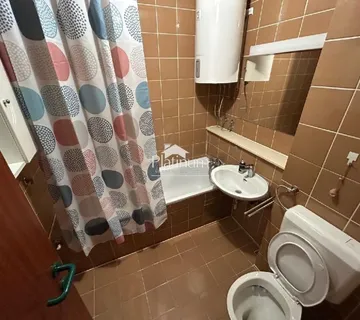 Istra, Pula, lijepi stan na prvom katu s dvije spavaće sobe (prodaja) - cover