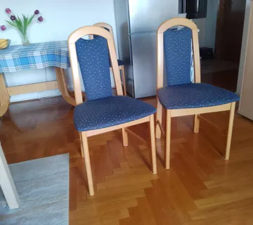 Komplet od 6 drvenih stolica + stol za kuhinju na poklon - cover
