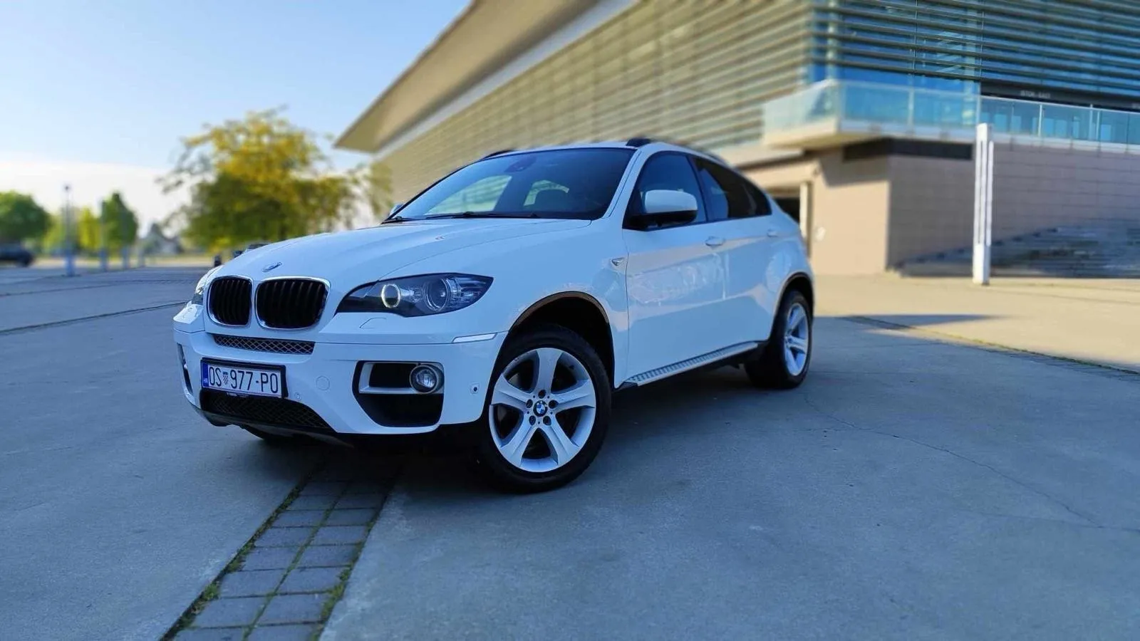 BMW X6 30d Xdrive - cover