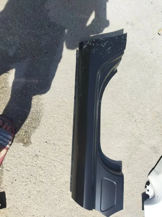 ŠKODA OCTAVIA 2019 ZADNJI DIO DESNOG PRAGA - cover