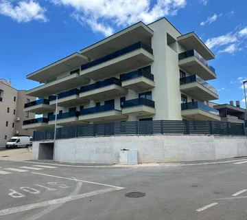 Vabriga-Dvoetažni Stan Na Prodaji Sa Krovnom Terasom Od 110 M2 - Vabriga, Tar-Vabriga