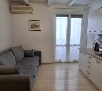 Uređen stan u Červar-Poratu – korak do mora! - Červar-Porat, Poreč