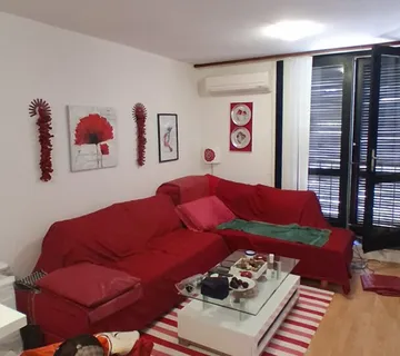 Uređen stan u mirnom Červar-Poratu – korak do plaže i centra! - Červar-Porat, Poreč