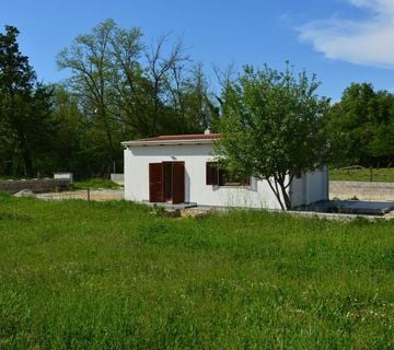 POREČ-  KUĆICA  U PRIRODI - cover