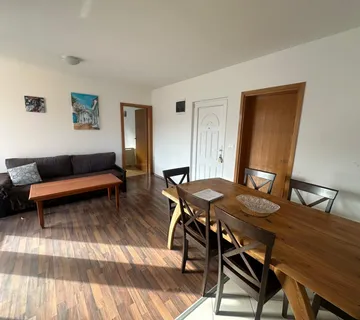 Umag- Stan Za Prodaji Za 185.000 Eura - Umag, Umag
