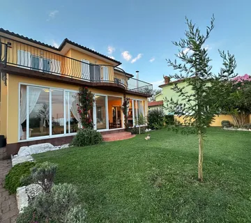 Kaštelir-Obiteljska Kuća Sa Bazenom Na Prodaji - Kaštelir, Kaštelir-Labinci
