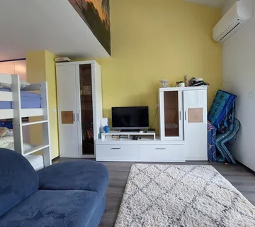 Červar Porat-Stan Na Prodaji - Červar-Porat, Poreč