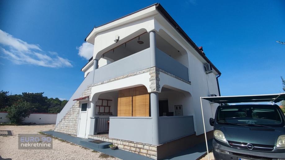 razanac-samostojeca-kuca-tri-apartmana-pogledom-more-slika-201254787