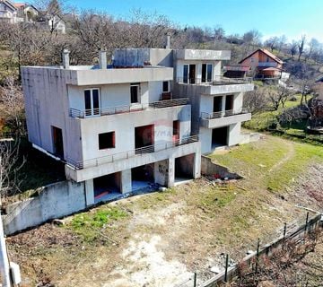 Zagreb, Markuševec | Kuća u izgradnji s tri stana, građevinska dozvola - cover