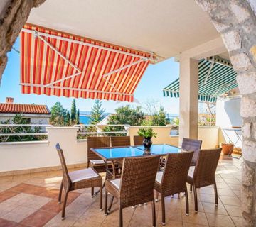 Crikvenica,Dramalj- dvosoban stan u prizemlju 150m od mora  - cover