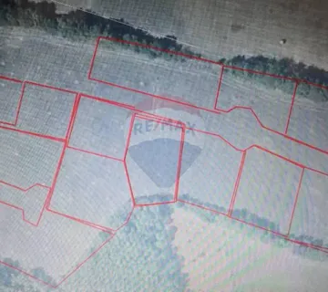 Loborika, parcela na rubu građevinske zone - cover