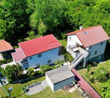 Crikvenica, Tribalj- 2 kuće sa 4 stana u zelenilu - cover