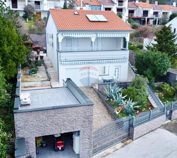 Klenovica, Novi Vinodolski - kuća 200 m2 sa pogledom na more - cover