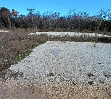 Istra, Peroj, 2 parcele kod Barbarige - cover